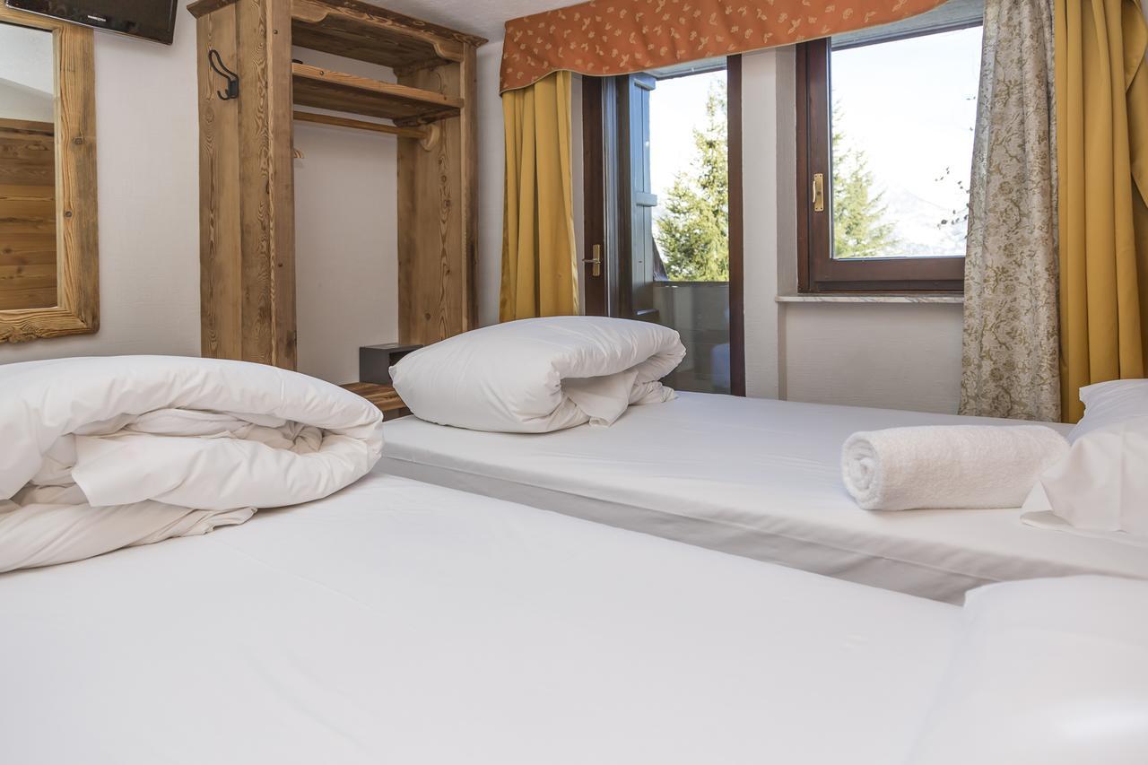 Hotel Clotes Oulx Exterior foto